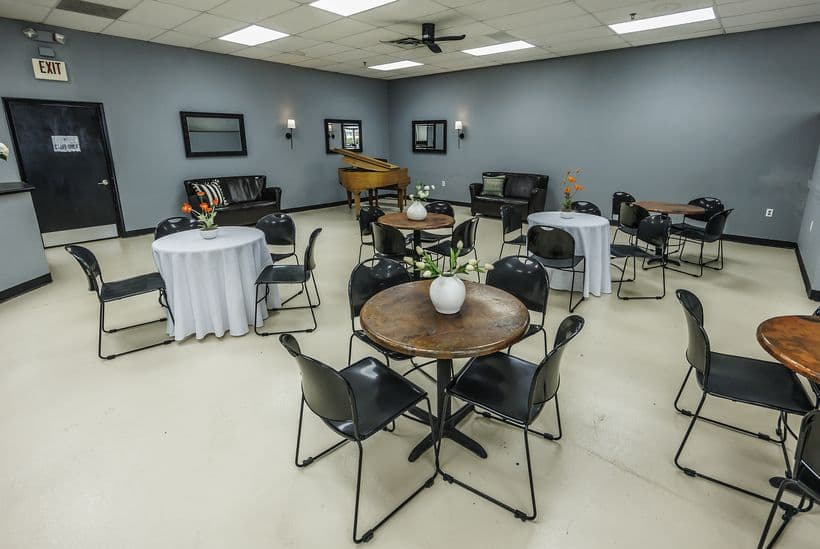 Concessions & Lounge